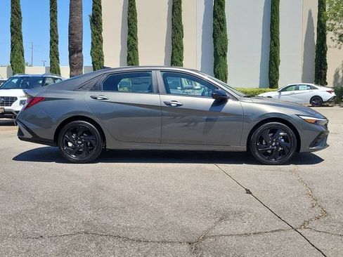 New 2026 Hyundai Elantra SEL Sport FWD image 31