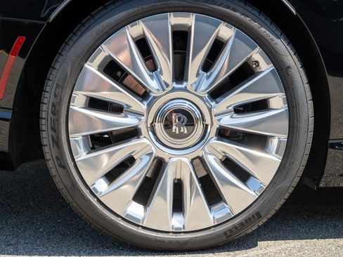Certified 2024 Rolls-Royce Spectre w/ Spectre Launch Package AWD/4WD image 31
