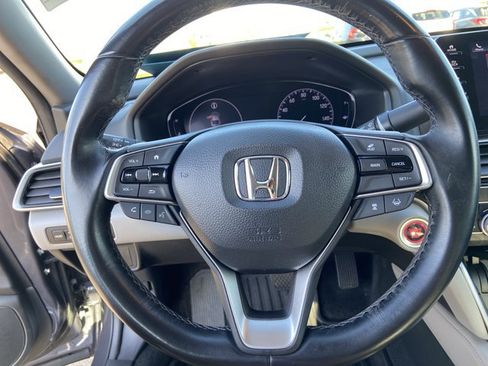 Used 2020 Honda Accord Touring image 35