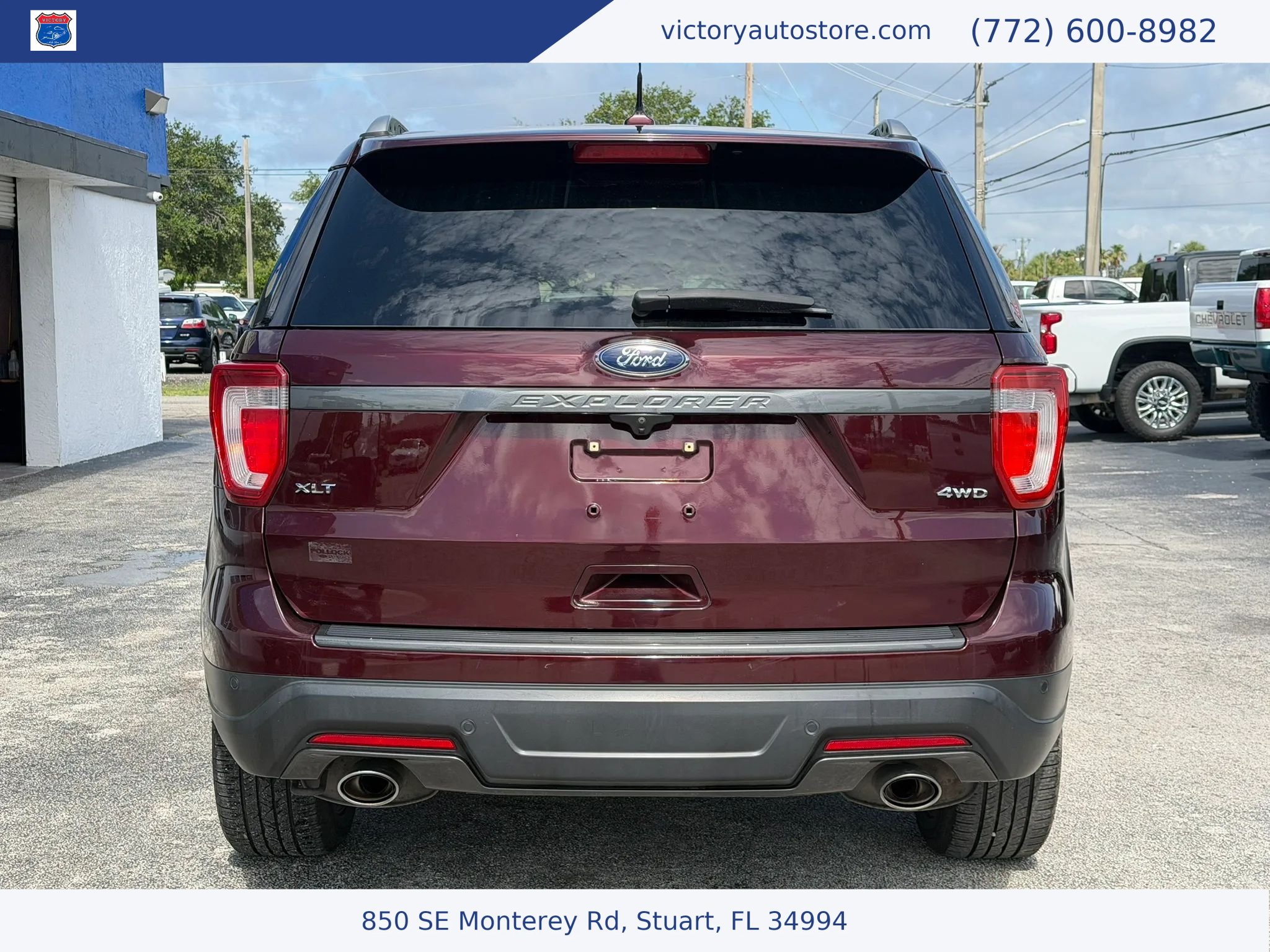 Used 2018 Ford Explorer XLT w/ Equipment Group 202A AWD/4WD image 7