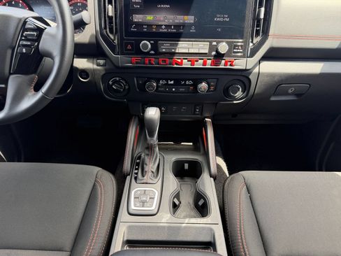 Used 2026 Nissan Frontier PRO-4X AWD/4WD image 39