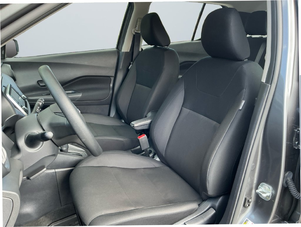 Used 2025 Nissan Kicks Play S FWD image 10