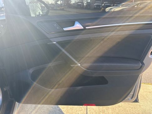 Used 2016 Volkswagen Golf R DCC & Navigation 4Motion image 16