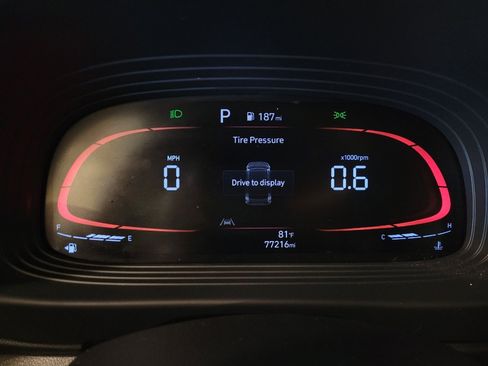 Used 2023 Hyundai Venue SE FWD image 23