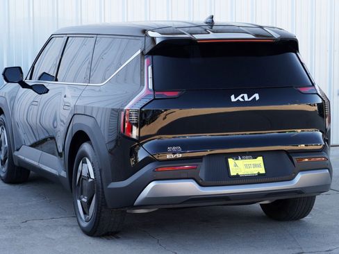 Used 2024 Kia EV9 Light image 53