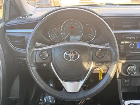 Used 2015 Toyota Corolla L FWD image 5