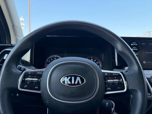 Used 2021 Kia Sorento LX FWD image 11