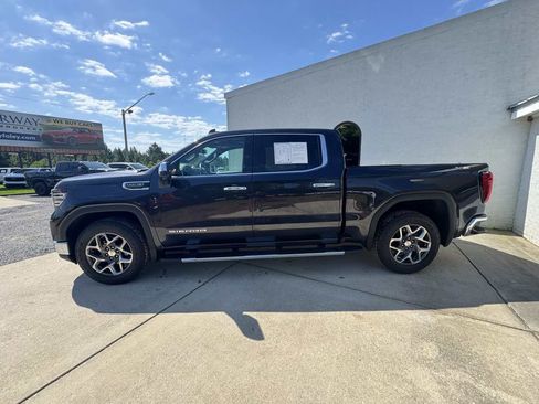 Used 2023 GMC Sierra 1500 SLT w/ SLT Premium Package AWD/4WD image 2