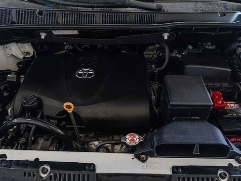 Used 2020 Toyota Sienna L image 29
