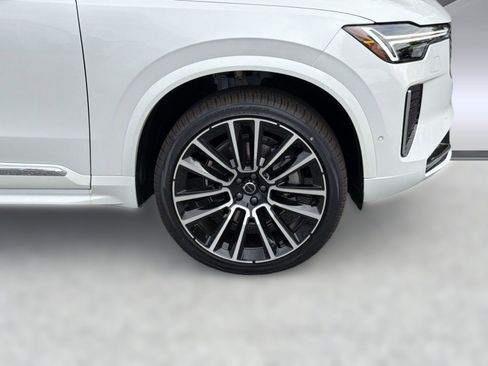 New 2026 Volvo XC90 B6 Plus AWD/4WD image 11