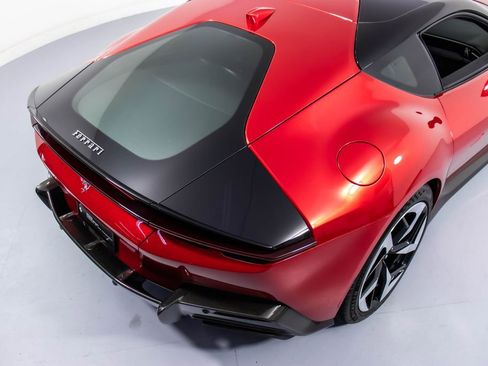 Certified 2025 Ferrari 12Cilindri RWD image 20