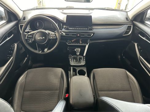 Used 2023 Kia Seltos S w/ Navigation Package AWD/4WD image 12
