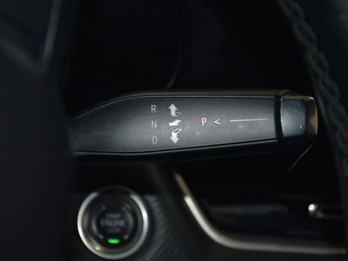 Used 2025 Chevrolet Equinox LT FWD image 11