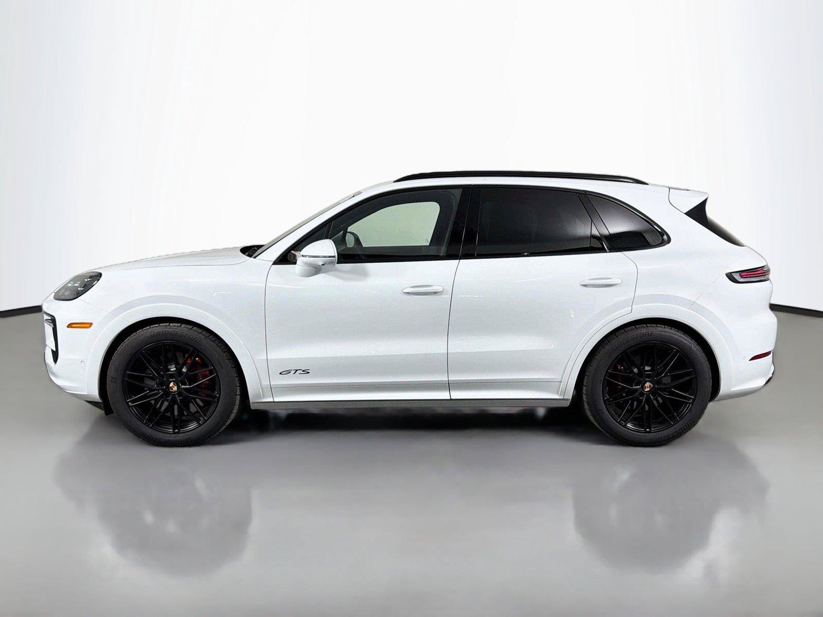 Certified 2026 Porsche Cayenne GTS AWD/4WD image 2