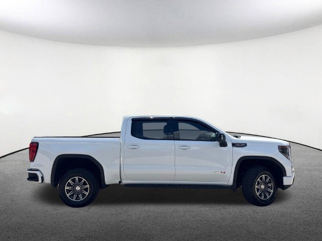 Used 2024 GMC Sierra 1500 AT4 w/ Technology Package AWD/4WD image 15