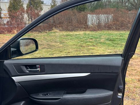 Used 2014 Subaru Outback 2.5i w/ Alloy Wheel Package image 25