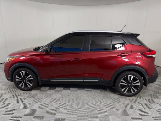 Used 2020 Nissan Kicks SR w/ SR Premium Package FWD image 4