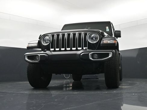 Used 2022 Jeep Wrangler Unlimited Sahara w/ Cold Weather Group AWD/4WD image 19