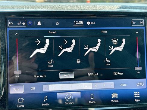 Used 2021 Chrysler Pacifica Touring-L image 15