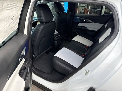 New 2026 Chevrolet Equinox EV LT image 17