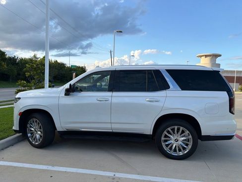 Used 2023 Cadillac Escalade Premium Luxury w/ LPO, Floor Liner Package AWD/4WD image 2
