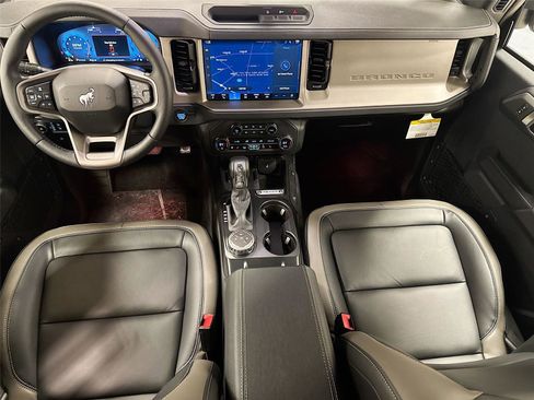 New 2025 Ford Bronco Outer Banks image 21