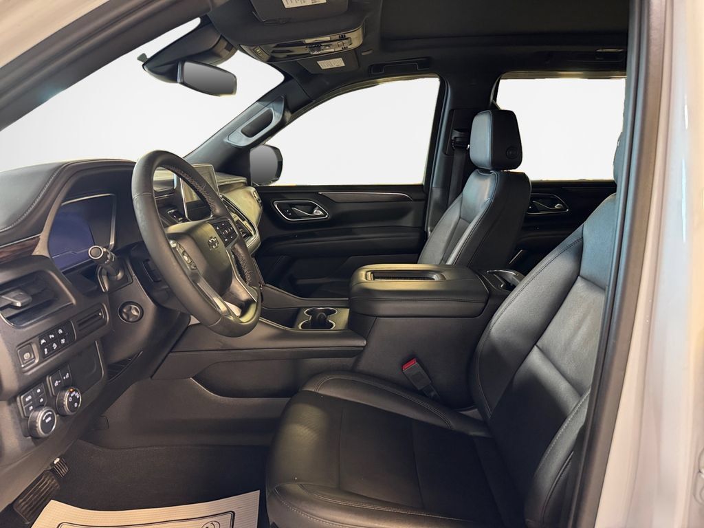 Used 2023 Chevrolet Tahoe Z71 w/ Luxury Package AWD/4WD image 12