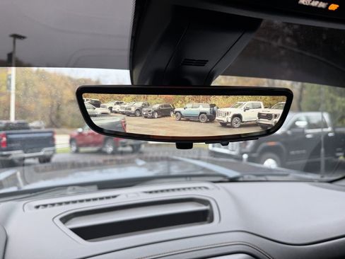 Used 2022 GMC Sierra 2500 AT4 w/ AT4 Preferred Package image 28