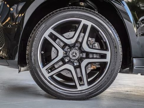 Used 2018 Mercedes-Benz GLS 550 4MATIC w/ Offroad Package image 13