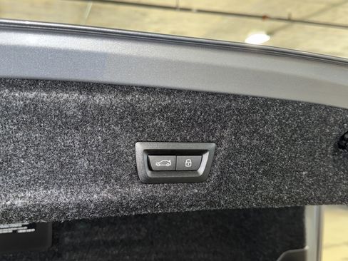 Used 2025 BMW 330i Sedan RWD image 14
