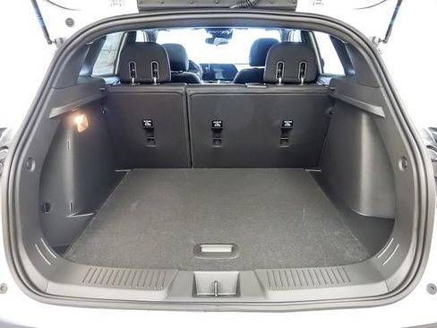 New 2026 Chevrolet Trax RS w/ Sunroof Package FWD image 8