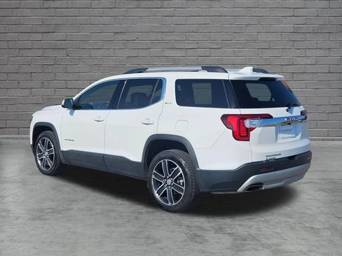 Used 2023 GMC Acadia SLT w/ Preferred Package FWD image 3