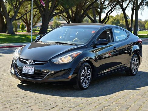 Used 2016 Hyundai Elantra SE image 4