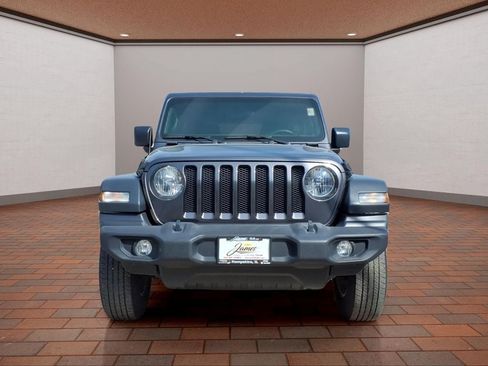 Used 2018 Jeep Wrangler Unlimited Sport S AWD/4WD image 2