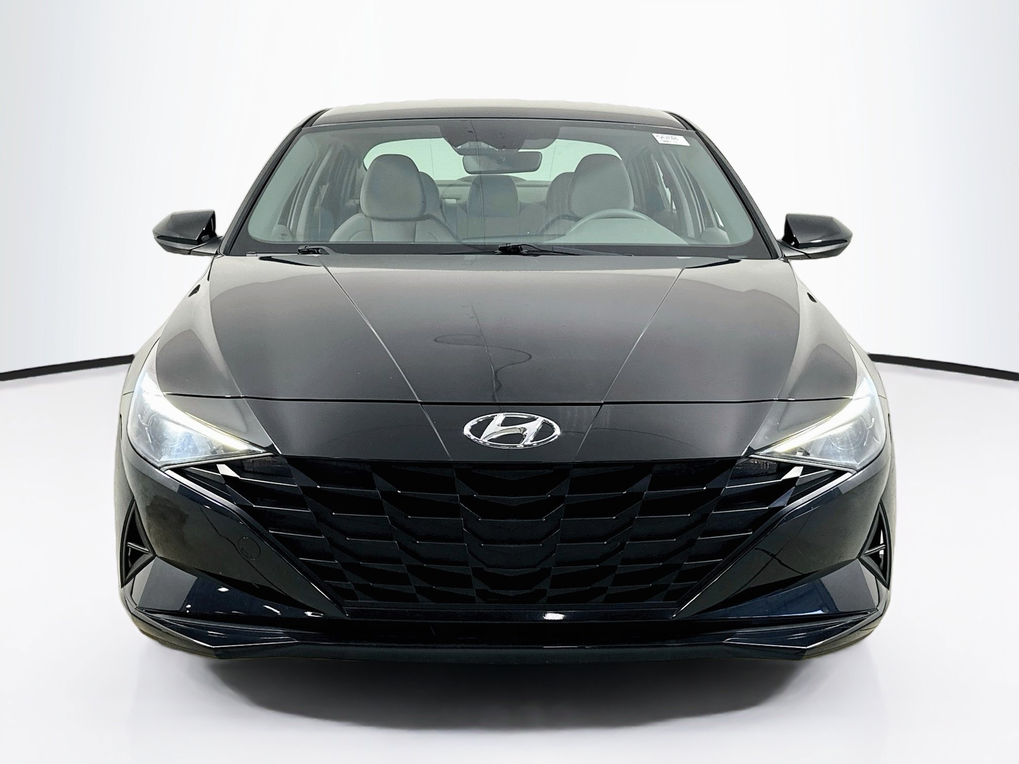 Used 2023 Hyundai Elantra SEL FWD image 2
