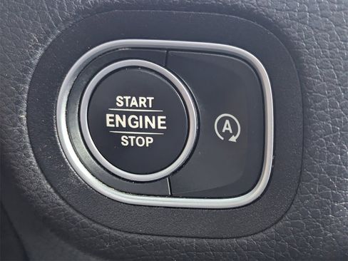 Used 2021 Mercedes-Benz GLS 580 4MATIC image 24