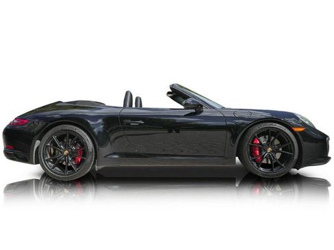 Used 2017 Porsche 911 Carrera S image 2