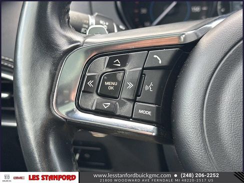 Used 2017 Jaguar F-PACE S image 24