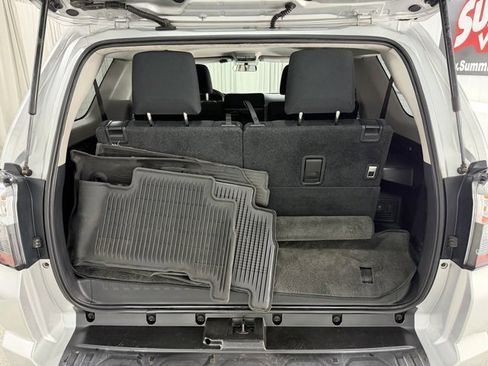 Used 2014 Toyota 4Runner SR5 image 9