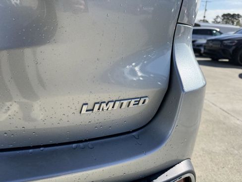 Used 2017 Toyota Highlander Limited image 23