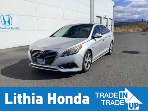 Used 2016 Hyundai Sonata Limited w/ Option Group 02 FWD image 1