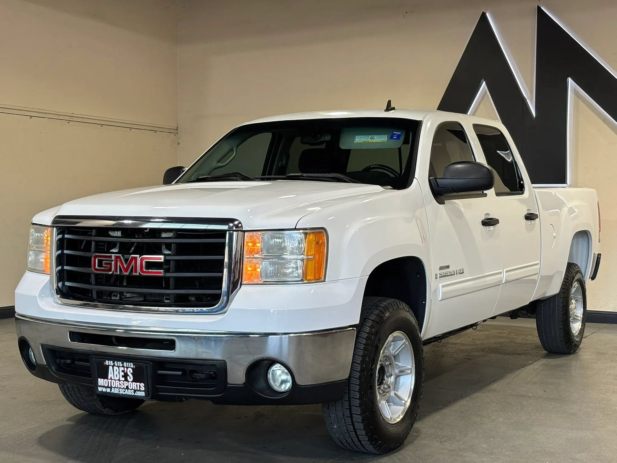 Used 2007 GMC Sierra 2500 SLE w/ SLE2 Preferred Package RWD image 1