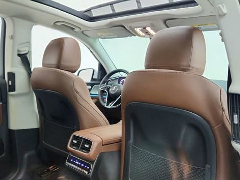 Used 2024 Mercedes-Benz GLE 450e 4MATIC w/ AMG Line Exterior image 27