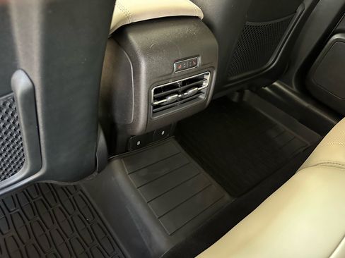 Used 2025 Lincoln Corsair Reserve w/ Equipment Group 202A FWD image 26