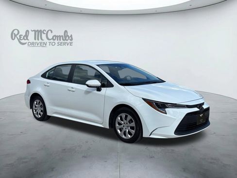 Used 2025 Toyota Corolla LE FWD image 7