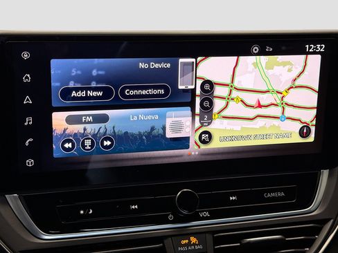 Used 2024 Nissan Altima 2.0 SR image 9