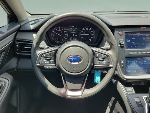 Used 2025 Subaru Outback AWD/4WD image 12
