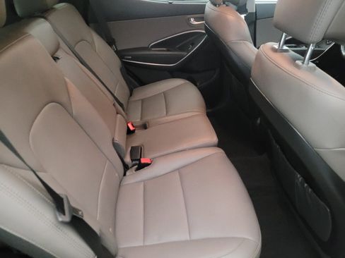 Used 2018 Hyundai Santa Fe Sport FWD image 19