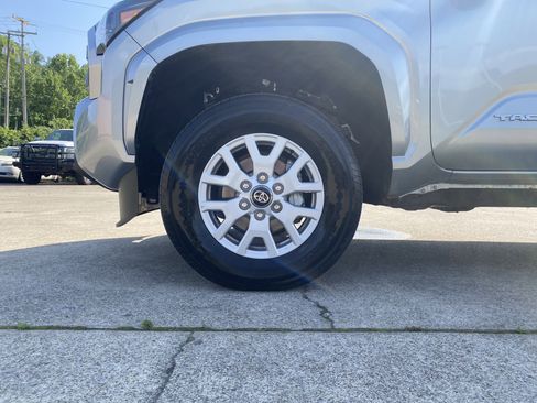 Used 2024 Toyota Tacoma SR5 image 32