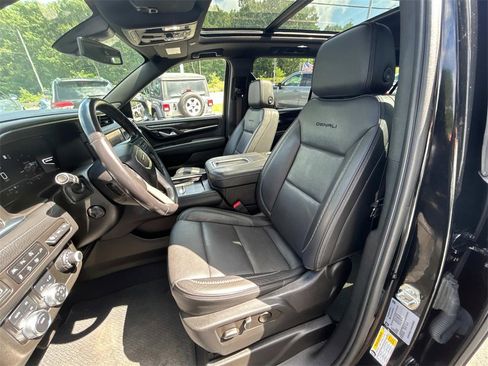 Used 2022 GMC Yukon XL Denali image 20
